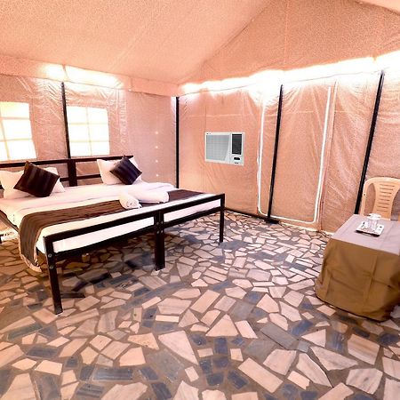 Nova Patgar Tents Hotel Bhuj Ngoại thất bức ảnh