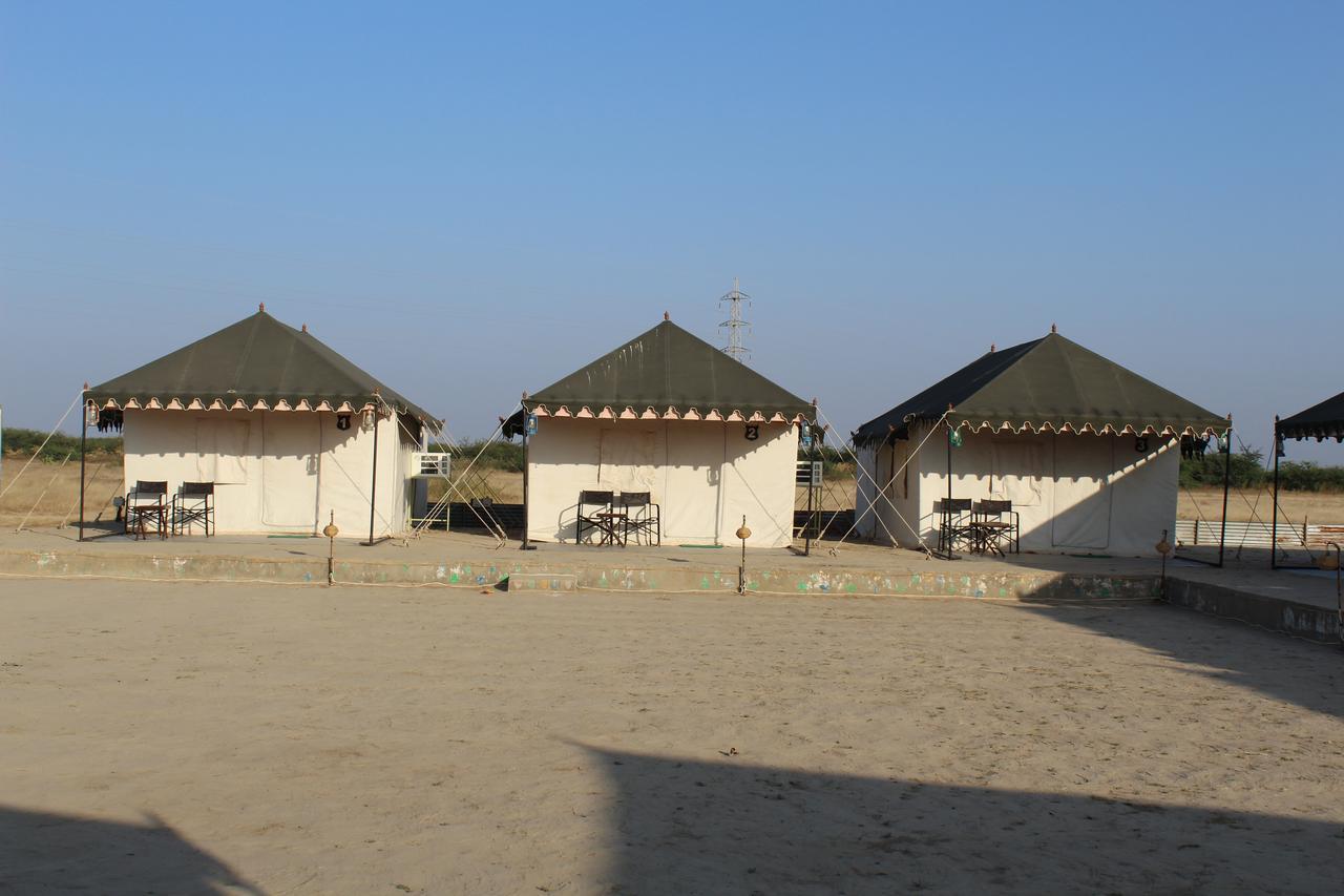 Nova Patgar Tents Hotel Bhuj Ngoại thất bức ảnh